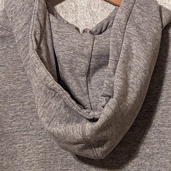 American Eagle Gray Fleece Hooded Jacket EUC - Picture 6 of 7